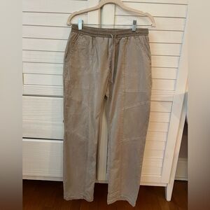 Splendid Beige Cargo Pants size small